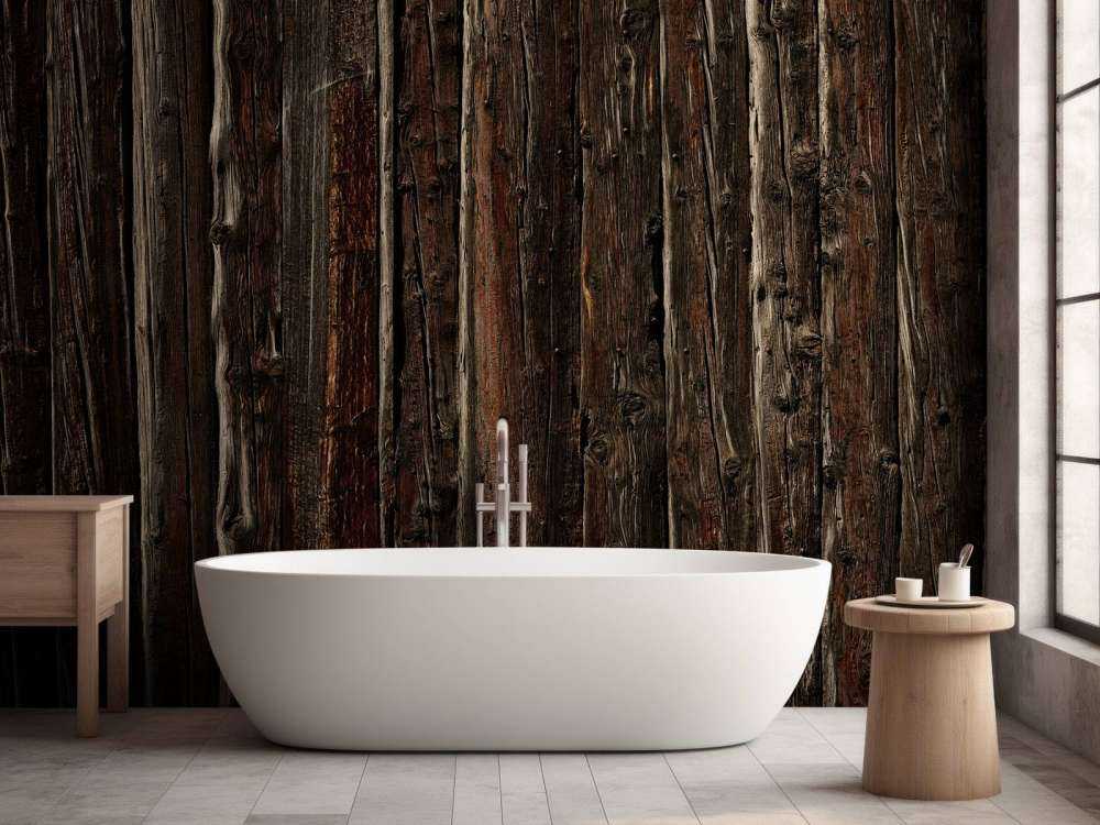 Raues Holz mit Nägeln