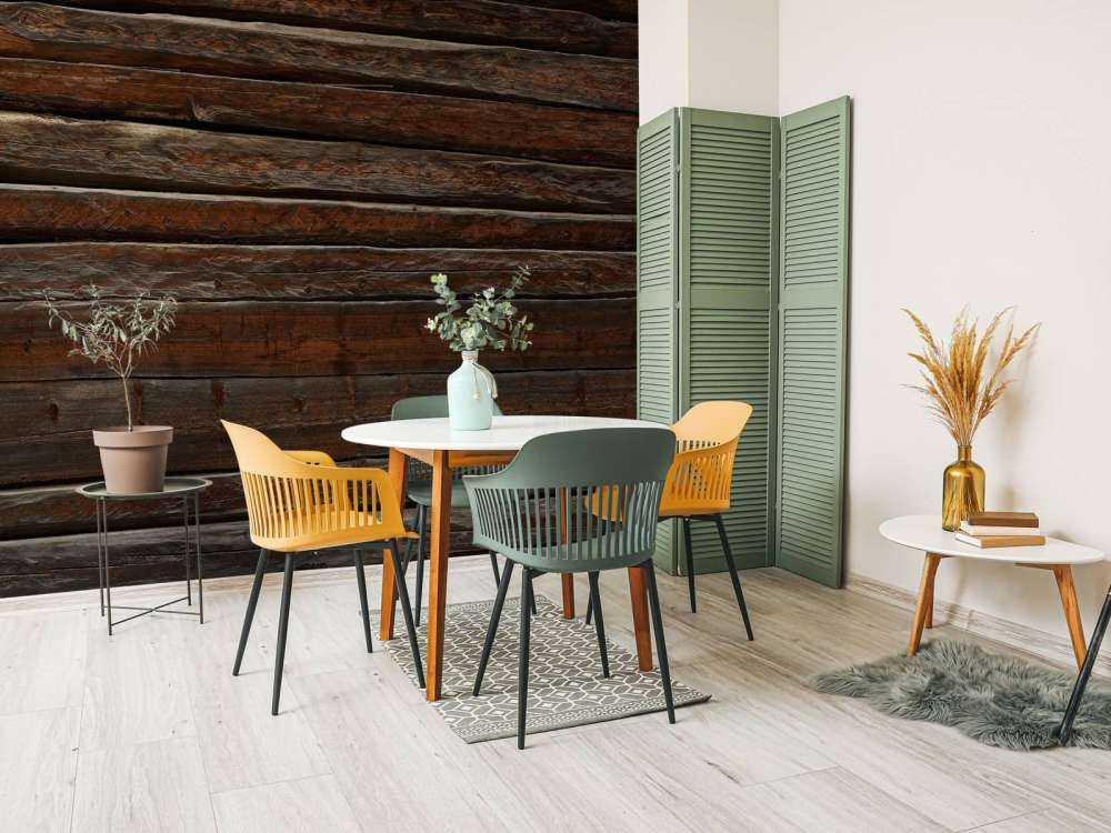 Altes dunkles Holz
