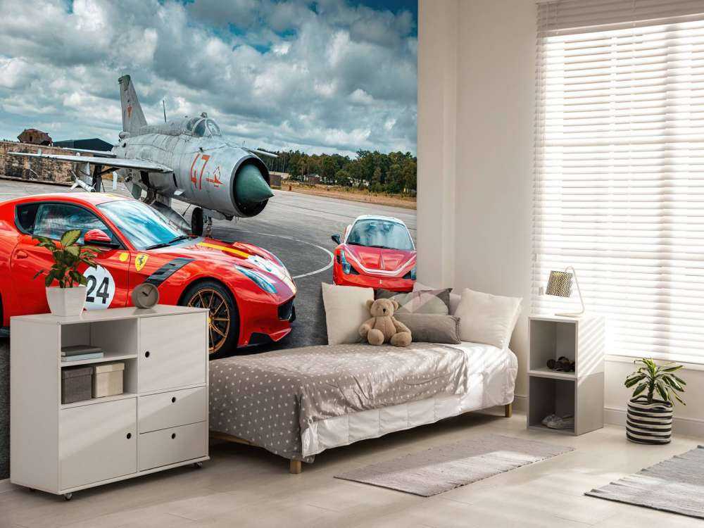 Exklusive Ferraris und Mig-21
