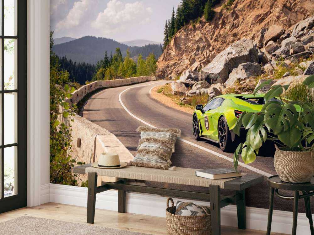 Lamborghini Revuelto in den Bergen