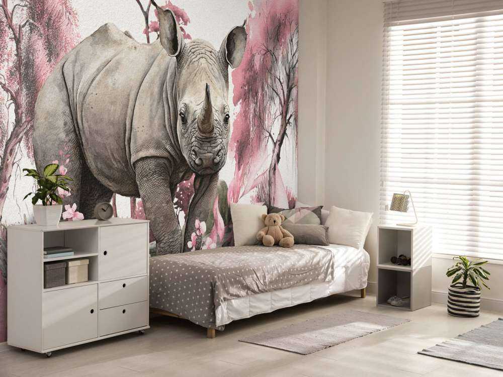Baby-Nashorn in der Savanne rosa