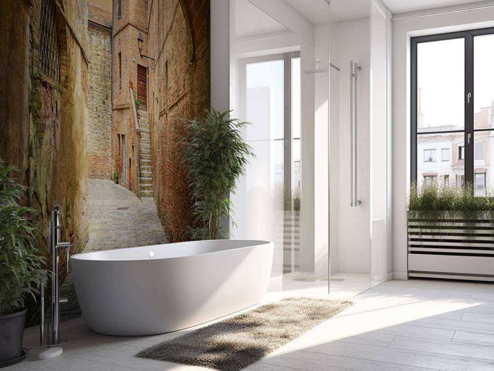 Schmale gewölbte Straße