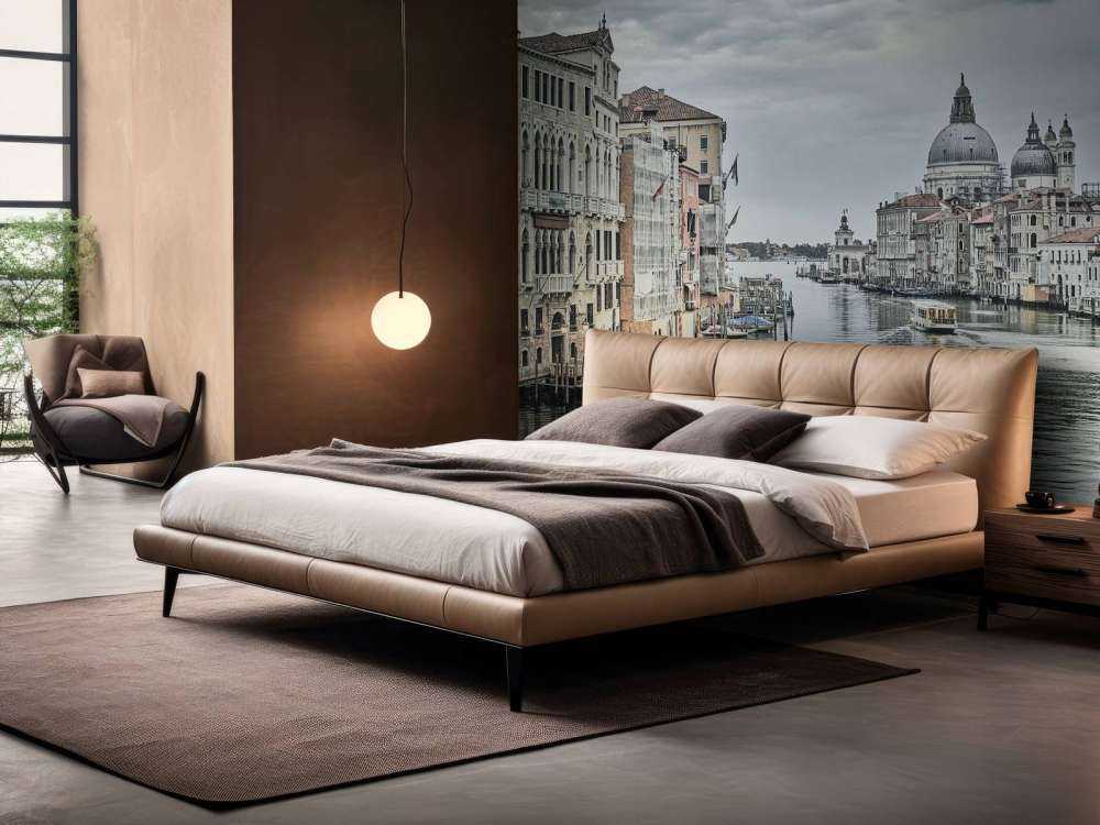 Kanal mit Booten in Venedig