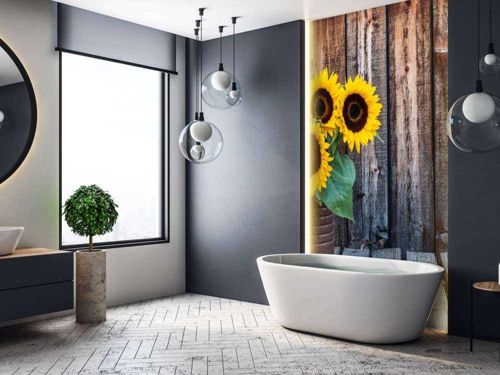 Vase mit Sonnenblumen